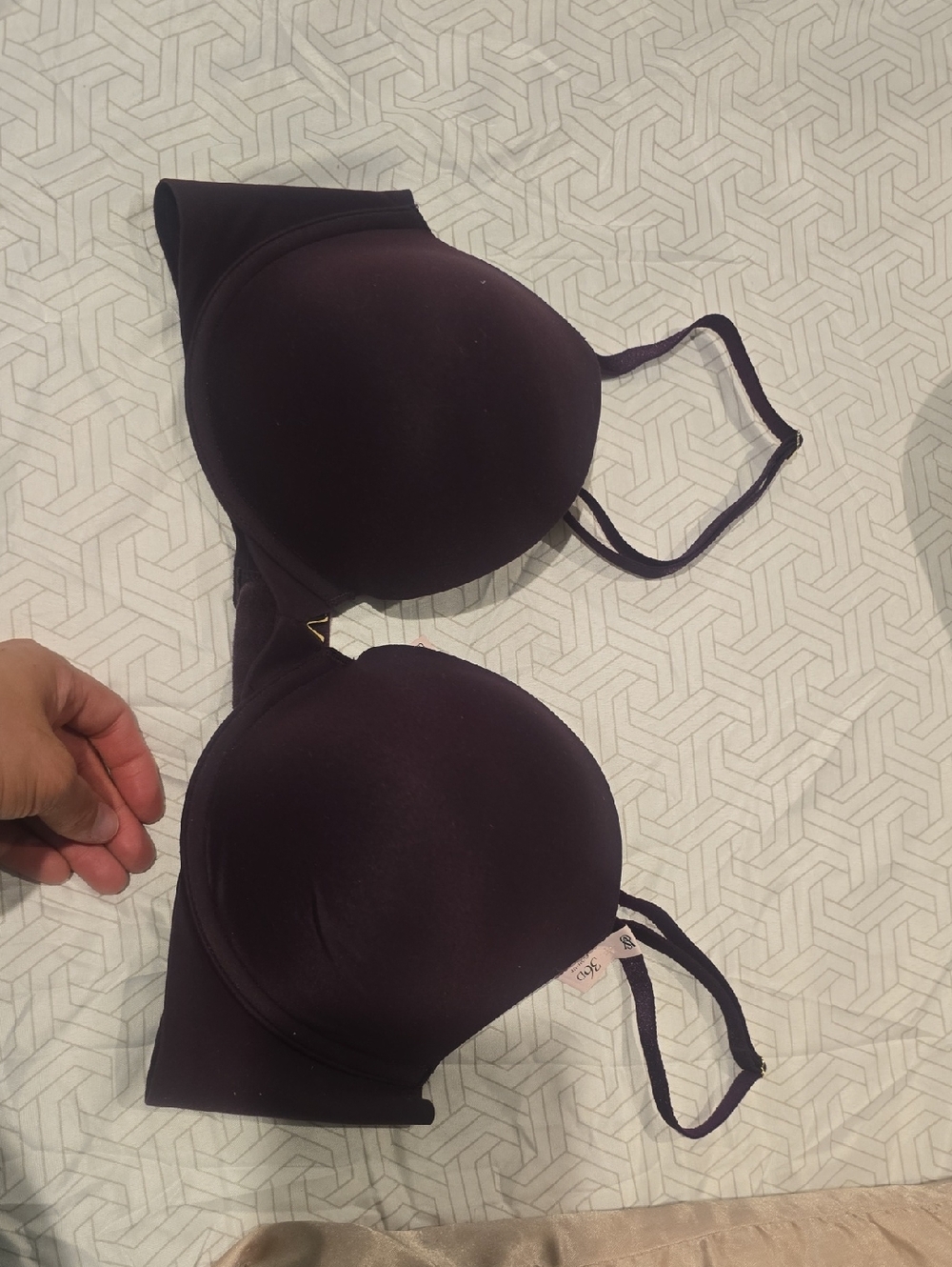 Victoria's Secret Smooth Molded Bra in Deep Plum